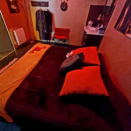 Love Room, Les Nuitees Secretes De Rouen Darnétal Exterior foto