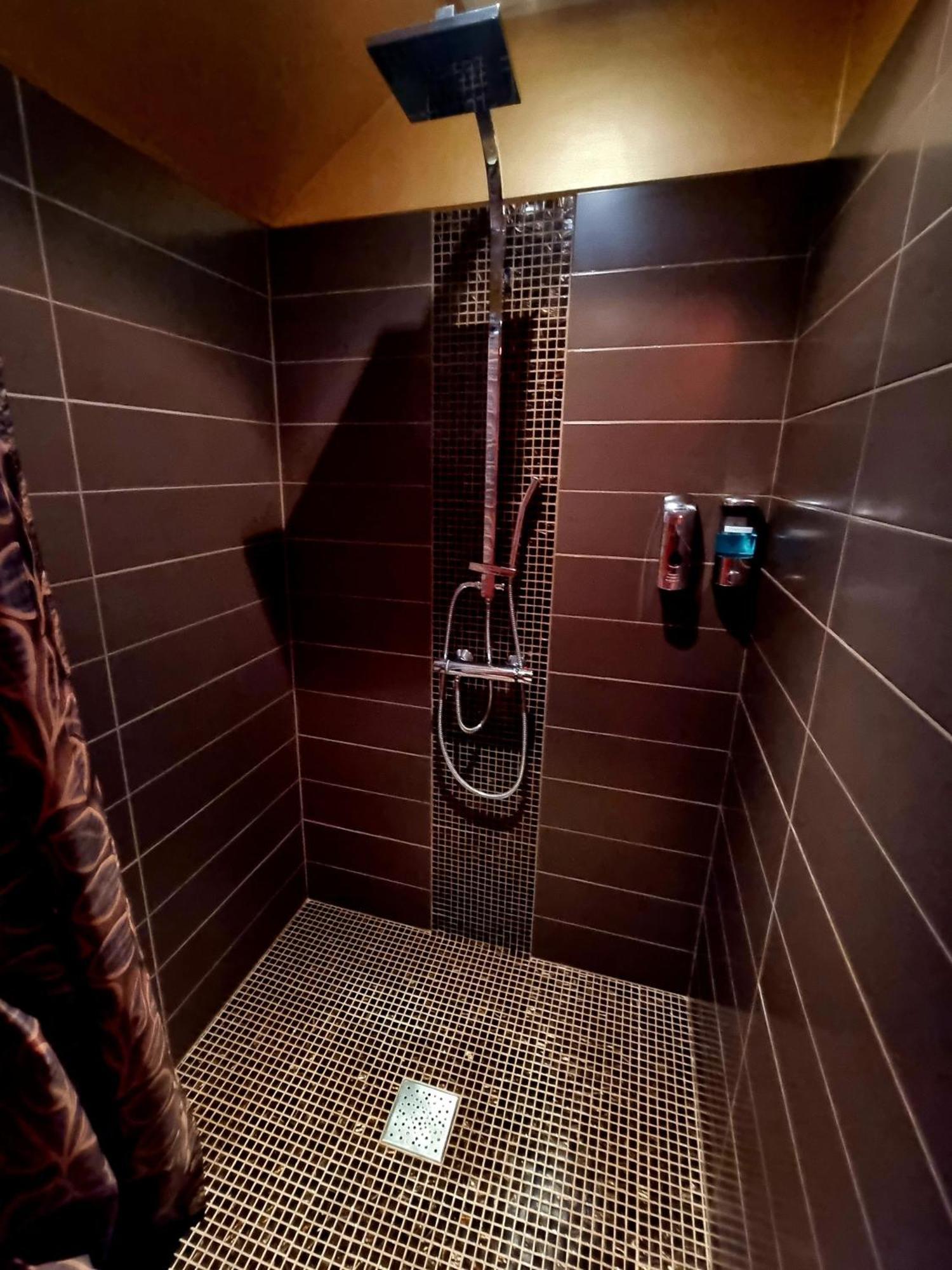Love Room, Les Nuitees Secretes De Rouen Darnétal Exterior foto